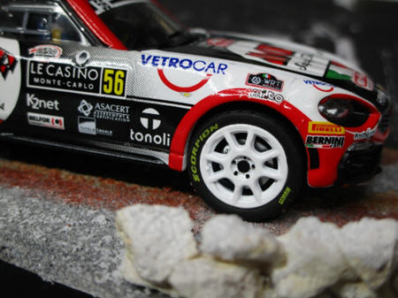 Abarth 124 RGT at some snowy corner of Monte Carlo Rally 2019